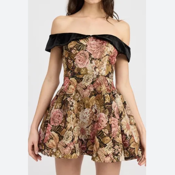 En Saison Floral Off-Shoulder Mini Dress - Black and Pink - Picture 8 of 8